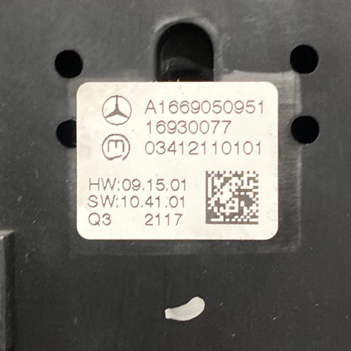 Нагревател + панел за управление на автомобилното радио Mercedes-Benz ML W166 Код: A1666801817 (2011-2015) 