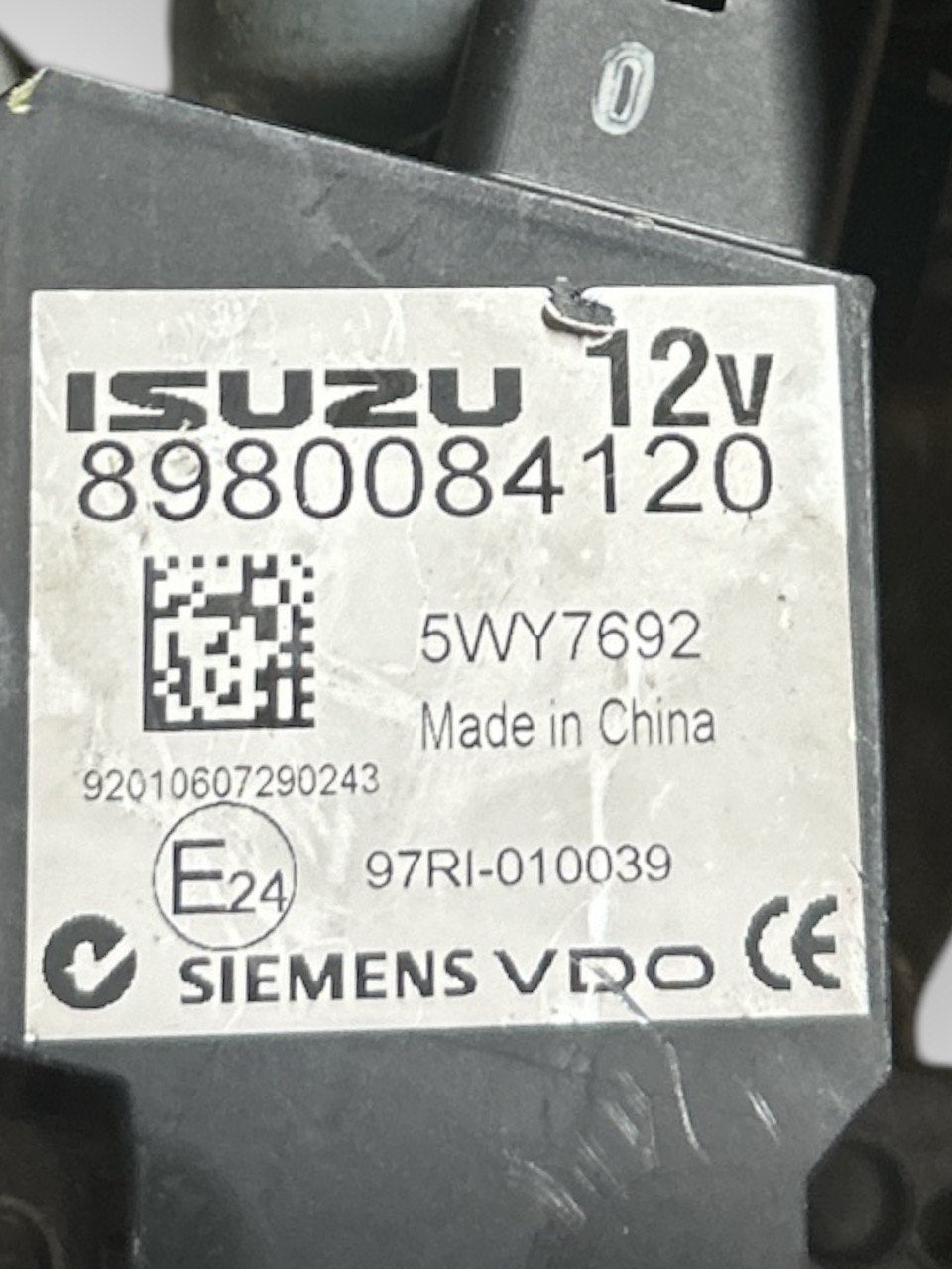 Piantone / Canna Sterzo Isuzu D - MAX SL (2002 > 2011) cod.8980084120 - F&P CRASH SRLS - Ricambi Usati
