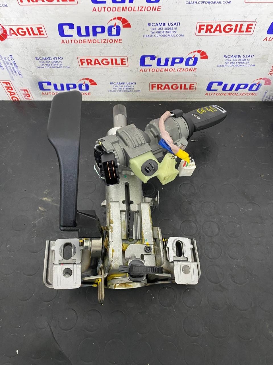 Steering column + ignition switch + key Kia Rio IV (2017) - F&P CRASH SRLS - Used Parts