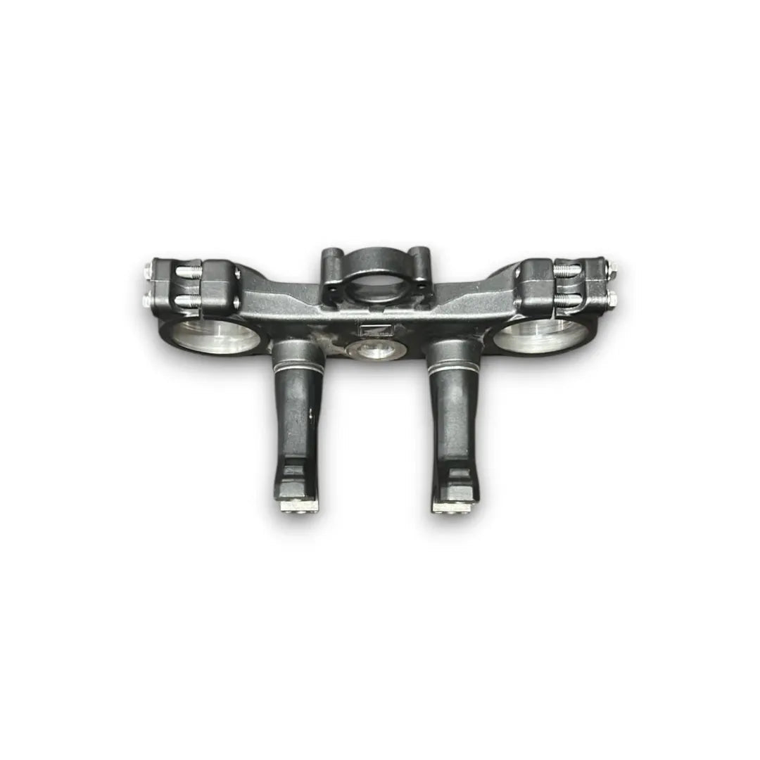 Dettaglio Piastra cannotto forcella superiore Honda CRF1100L Africa Twin dal 2023 OEM 53300MKSE00 - foto 2