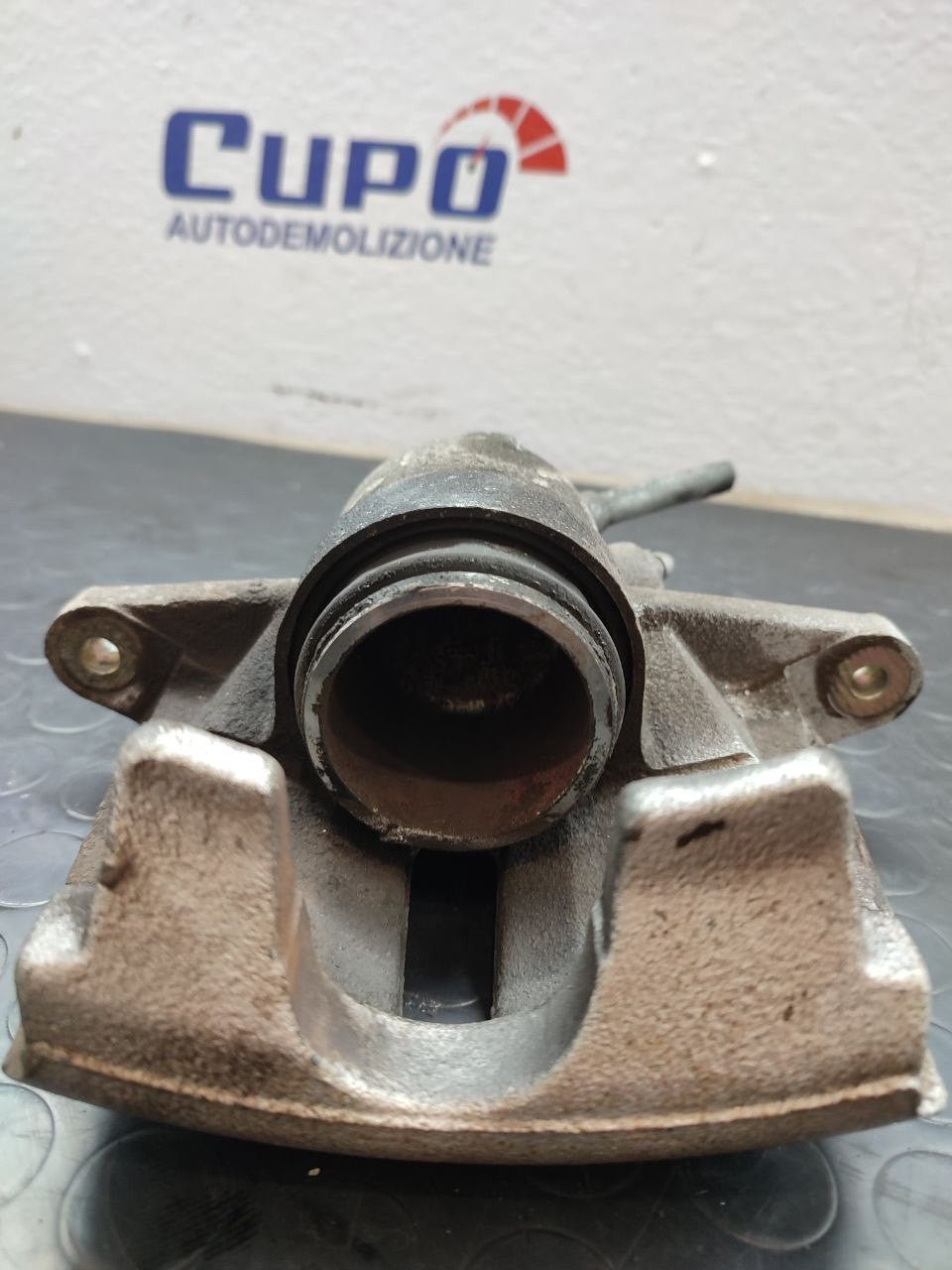 Front Brake Caliper right JAGUAR X - TYPE 3.0 V6 petrol 2004 code: a0204 y01128 - F&P CRASH SRLS - Used Parts