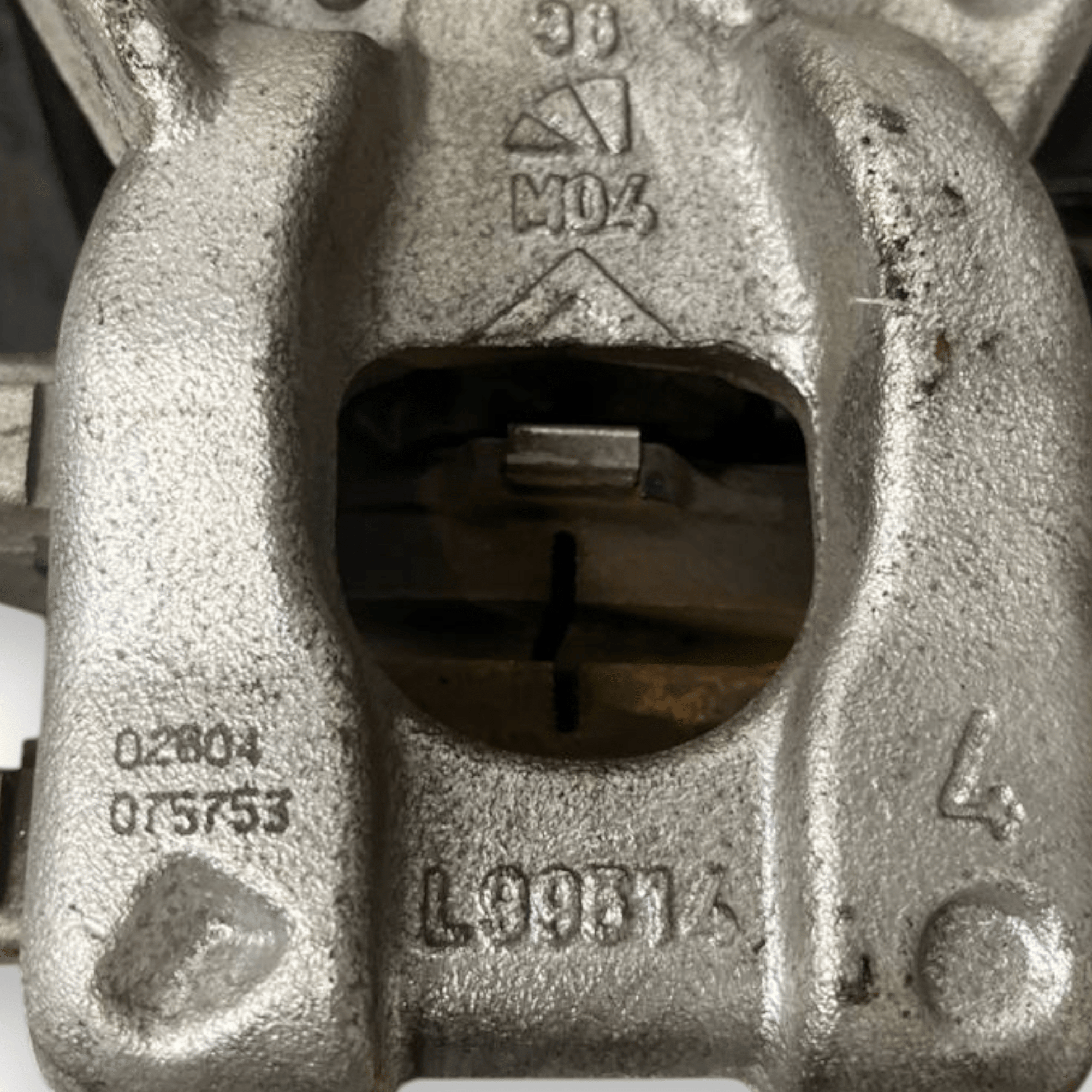 Pinza Freno posteriore sinistro (sx) Toyota Yaris Cross 1.5 Benzina - Hybrid (2020 - ) cod L99514 - F&P CRASH SRLS - Ricambi Usati