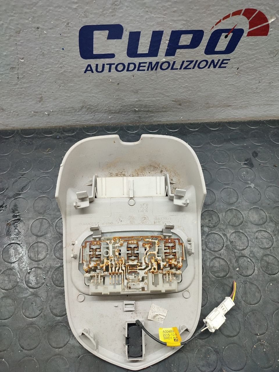 Internal Ceiling Light / Courtesy Light Peugeot 5008 (2013) Cod:9681370177 - F&P CRASH SRLS - Used Parts