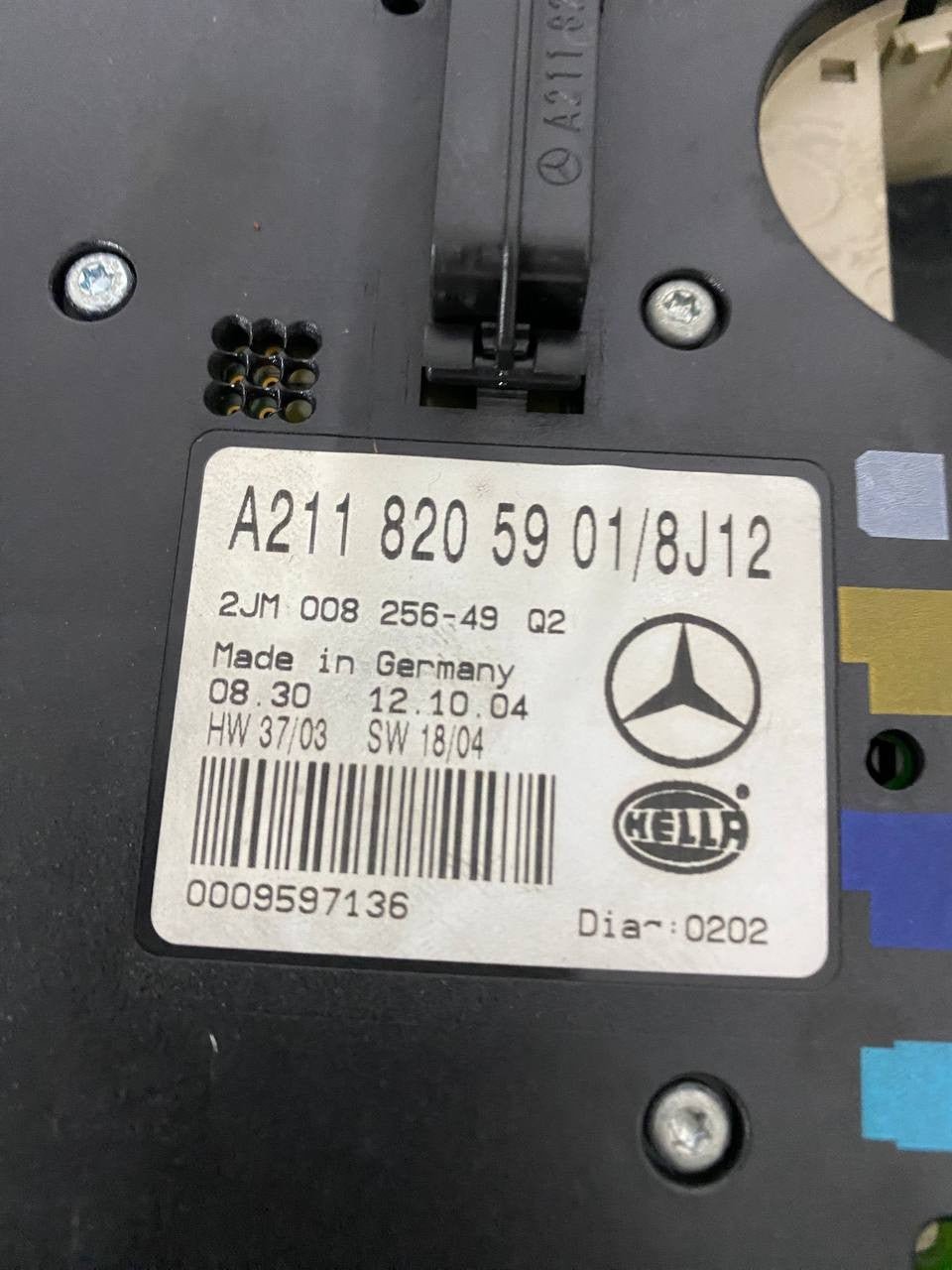 Interior ceiling light Mercedes - Benz Class E W211 code: A2118205901 - F&P CRASH SRLS - Used Spare Parts