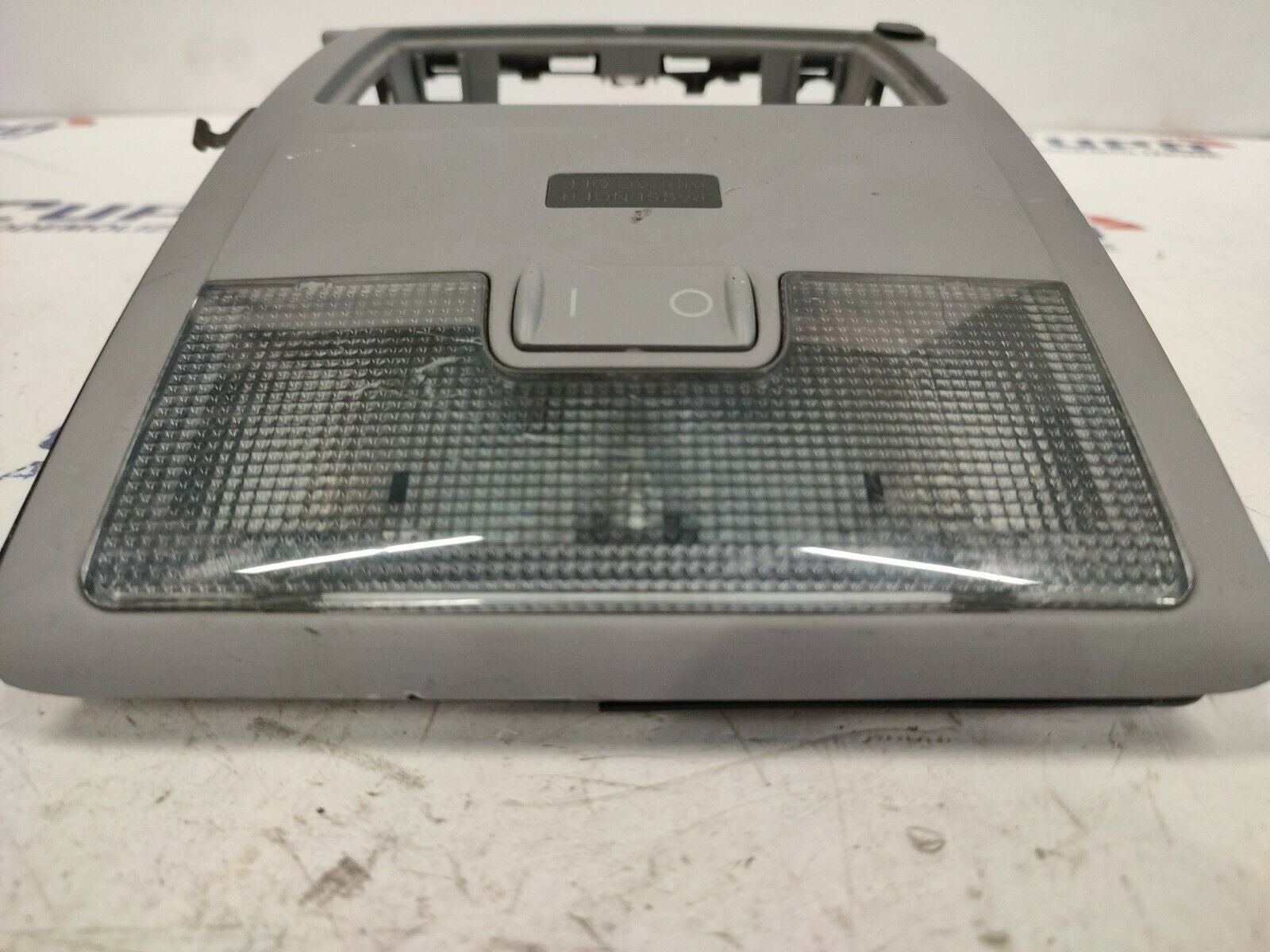 INTERIOR LIGHT CEILING AUDI A8 D2 2001 LHD Gray 4B0947105B - F&P CRASH SRLS - Used Parts
