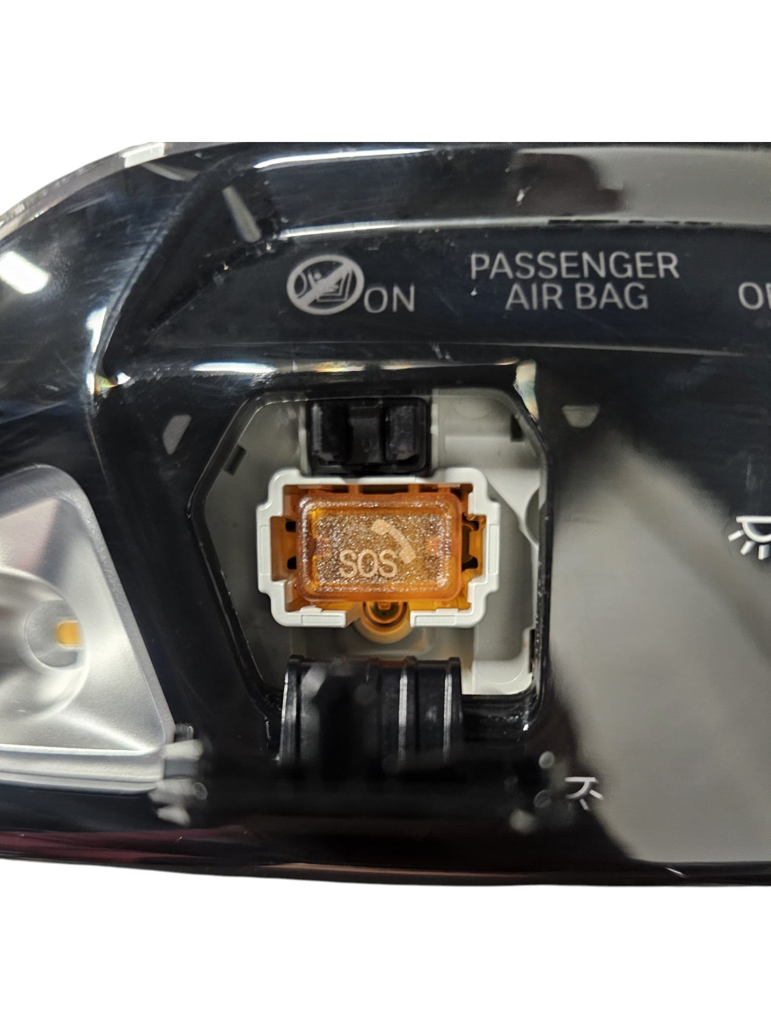 Plafoniera / Luce interna BMW Serie 2 U06 Cod:5A661A3 (2021 - >) - F&P CRASH SRLS - Ricambi Usati