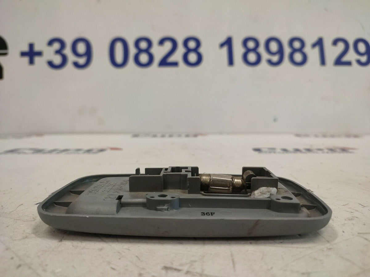 Plafoniera Luce Interna Posteriore Toyota Rav4 - F&P CRASH SRLS - Ricambi Usati