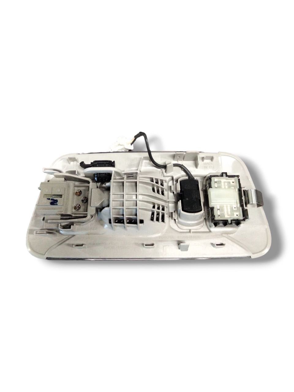 Plafoniera / Luce Interna Toyota Aygo (2014 - 2021) cod.81260 - 0H030 - F&P CRASH SRLS - Ricambi Usati