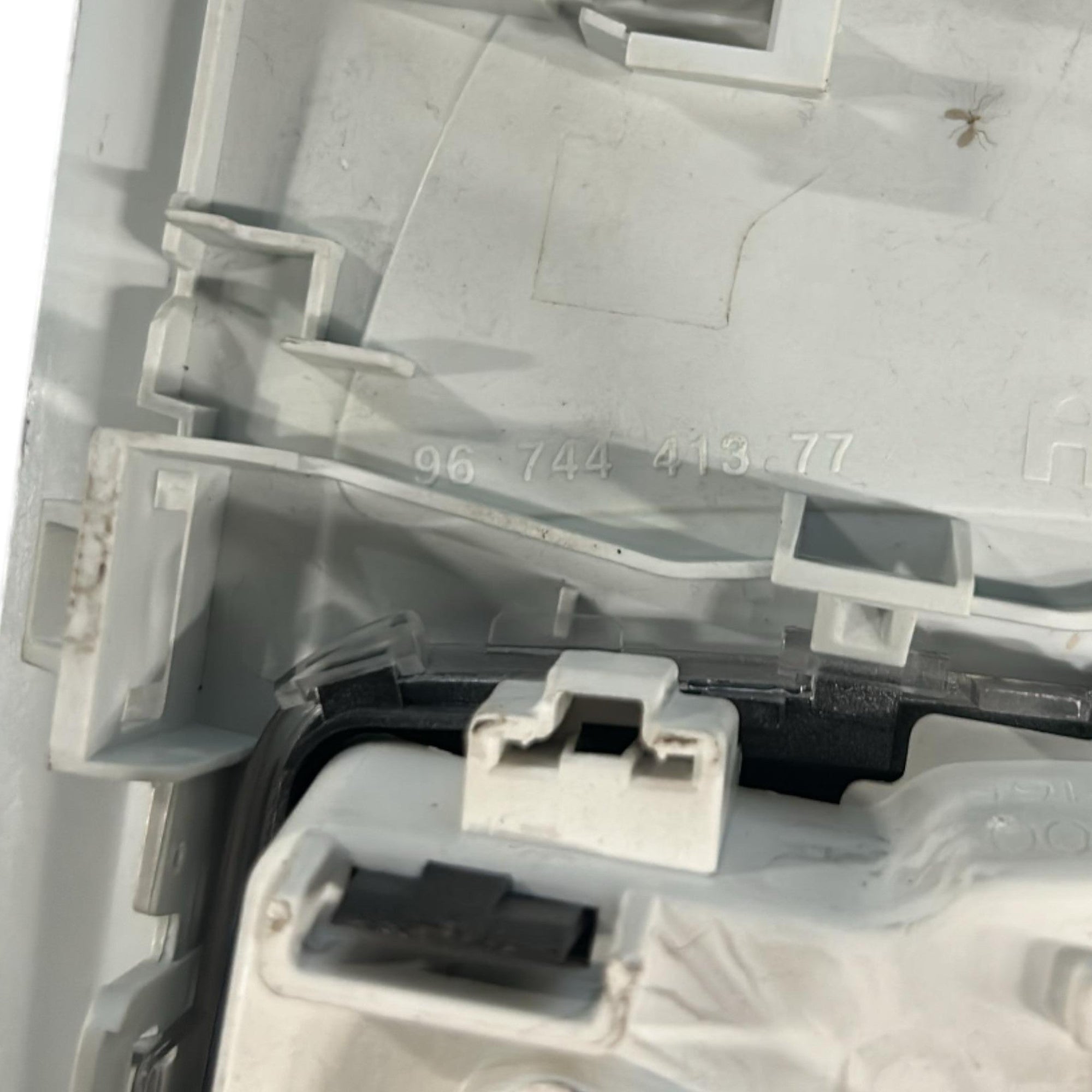 Plafoniera Luci Interne Peugeot 208 I cod.9674441377 (2012 > 2019) - F&P CRASH SRLS - Ricambi Usati