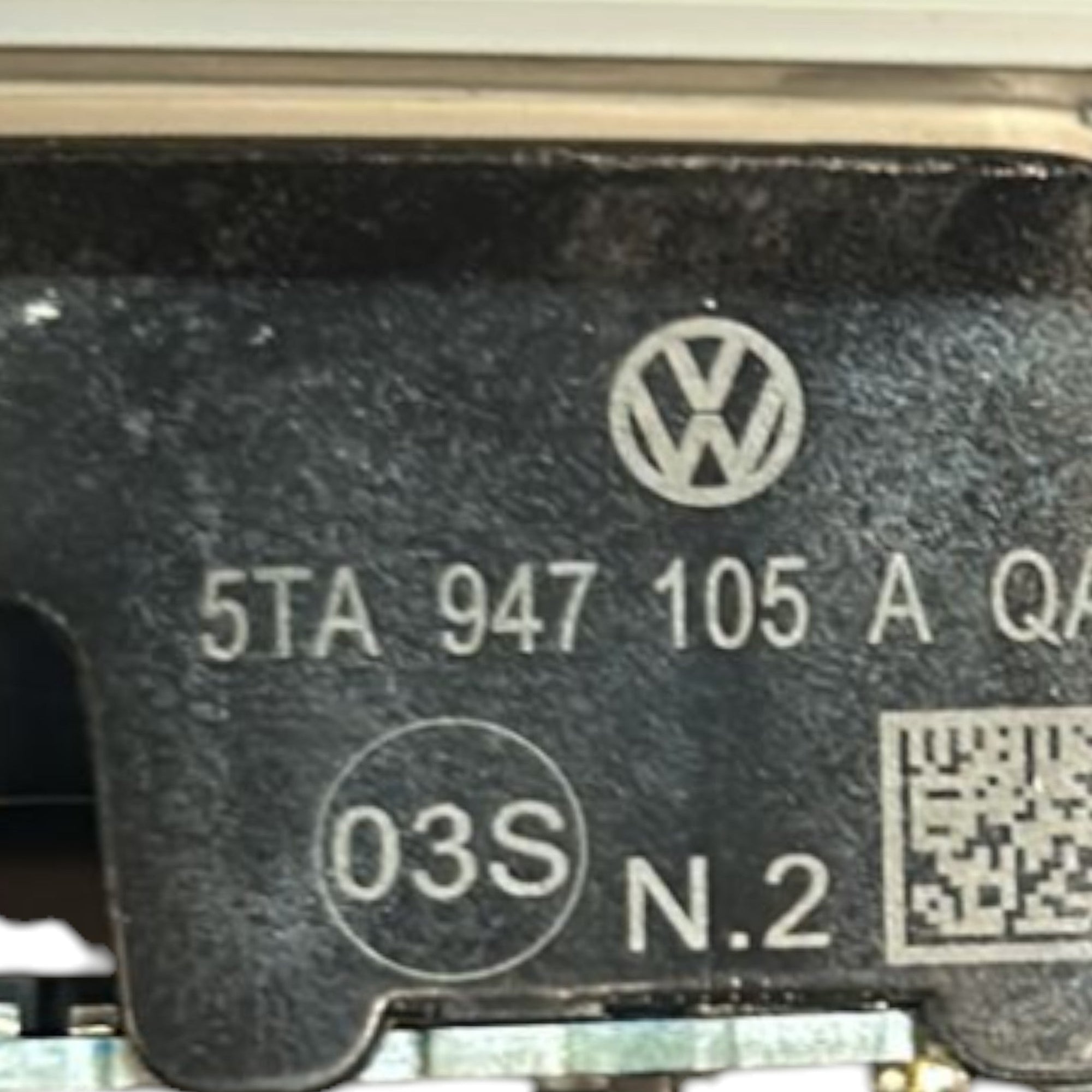 Plafoniera Luci Interne Volkswagen Tiguan (AD1) cod.5TA947105A (2016 > 2024) - F&P CRASH SRLS - Ricambi Usati