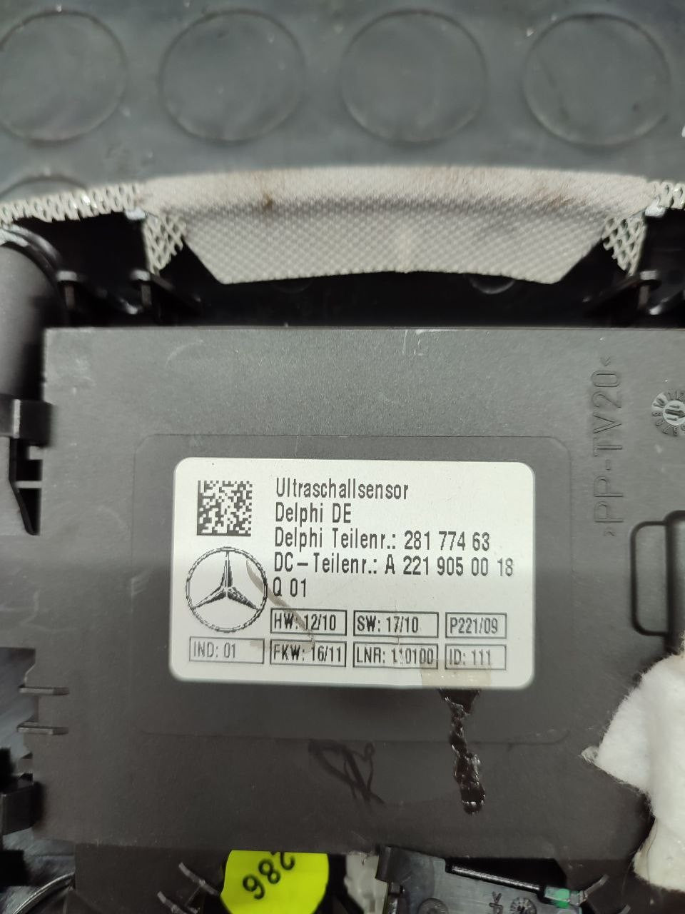 Mercedes S-Class (w221) alarm sensor ceiling light code A2219050018 - F&P CRASH SRLS - Used Parts
