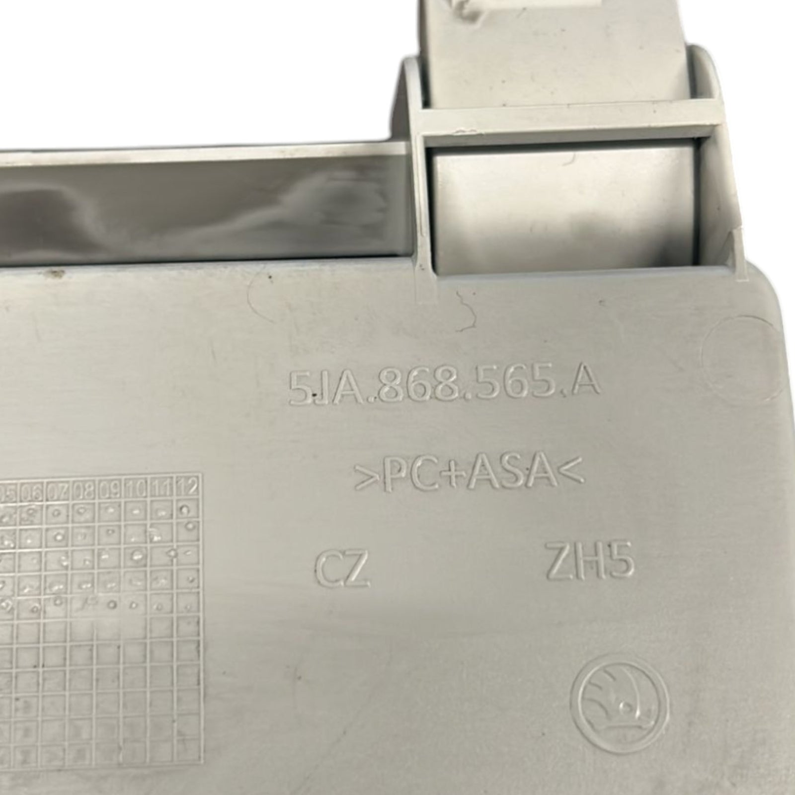 Plafoniera / Vano Porta Occhiali Skoda Fabia III cod.5JA868565A (2014 > 2021) - F&P CRASH SRLS - Ricambi Usati