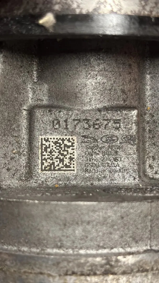 Dettaglio Pompa acqua Land Rover Defender dal 2019 OEM LR125488 - foto 3