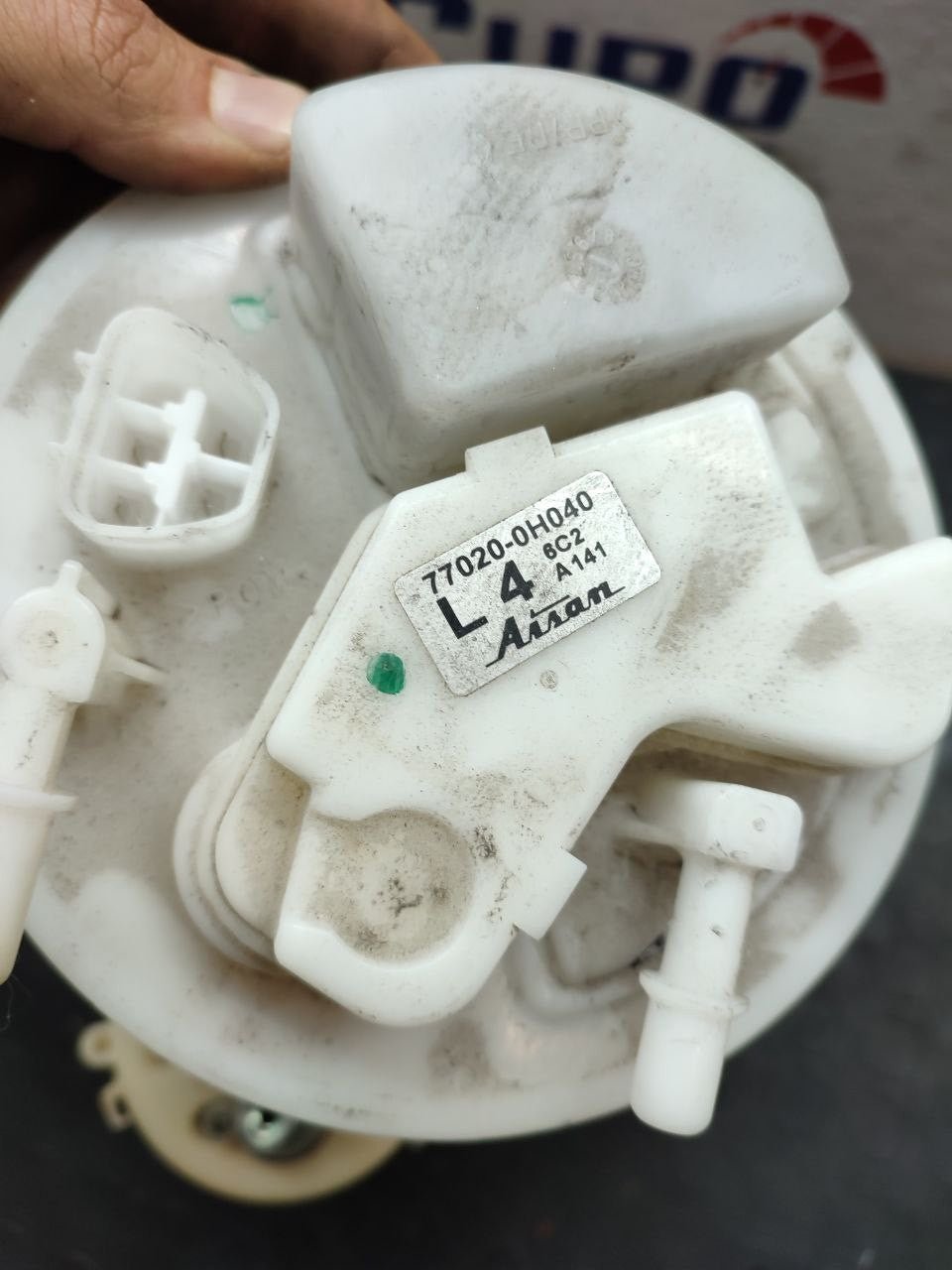 Pompa carburante / Galleggiante serbatoio Toyota Aygo mk2 cod 77020 - 0h040 - F&P CRASH SRLS - Ricambi Usati