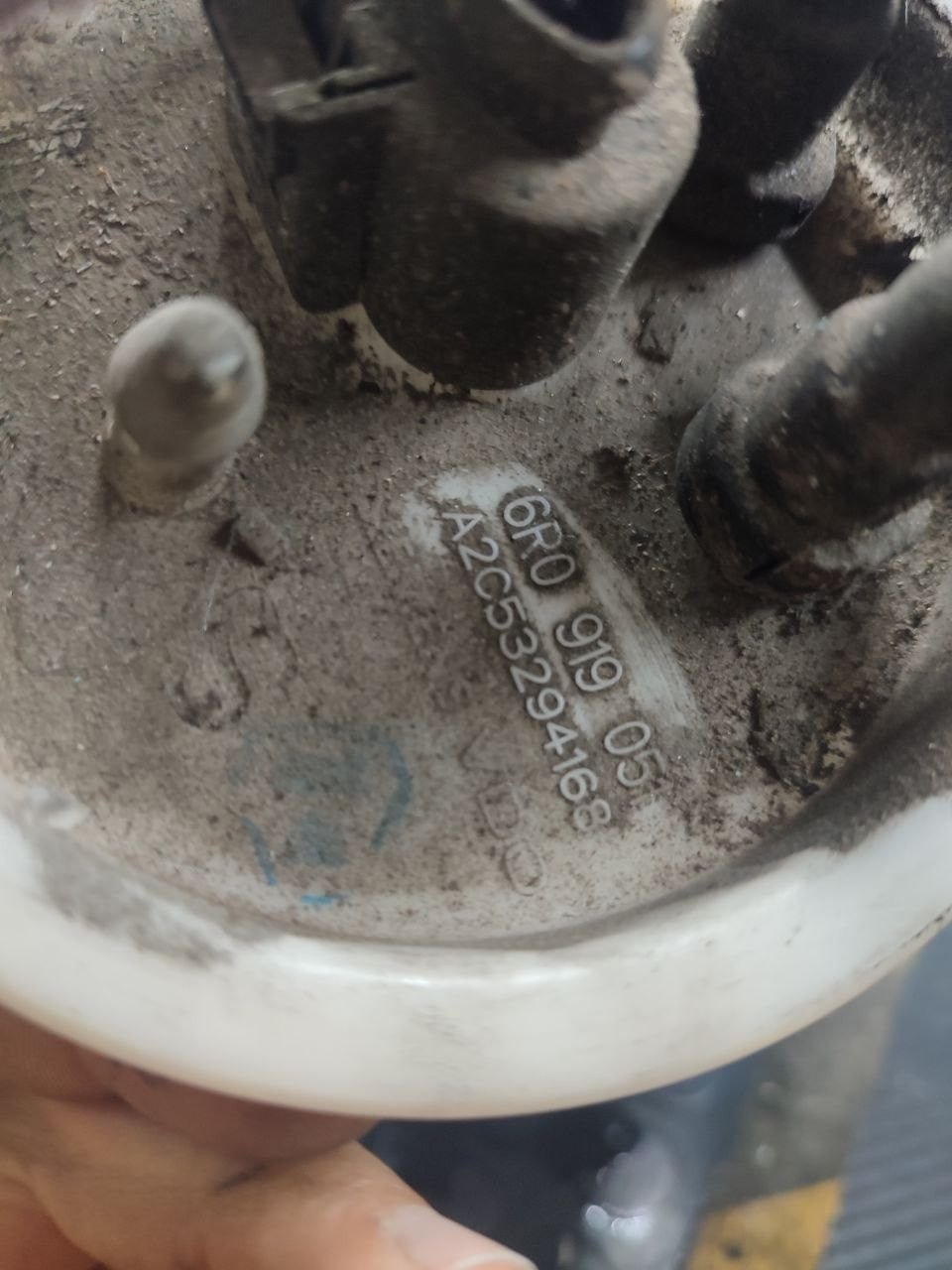 Floating fuel pump tank Volkswagen Polo (6r) 1.2 gasoline code 6r091905 - F&P CRASH SRLS - Used Parts