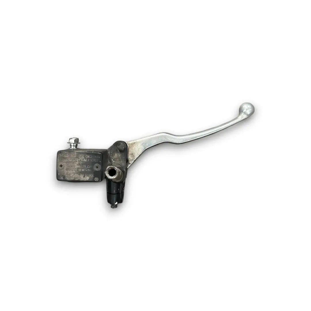 Pompa freno destra Suzuki UX Sixteen 150 - F&amp;P CRASH SRL - Ricambi Usati