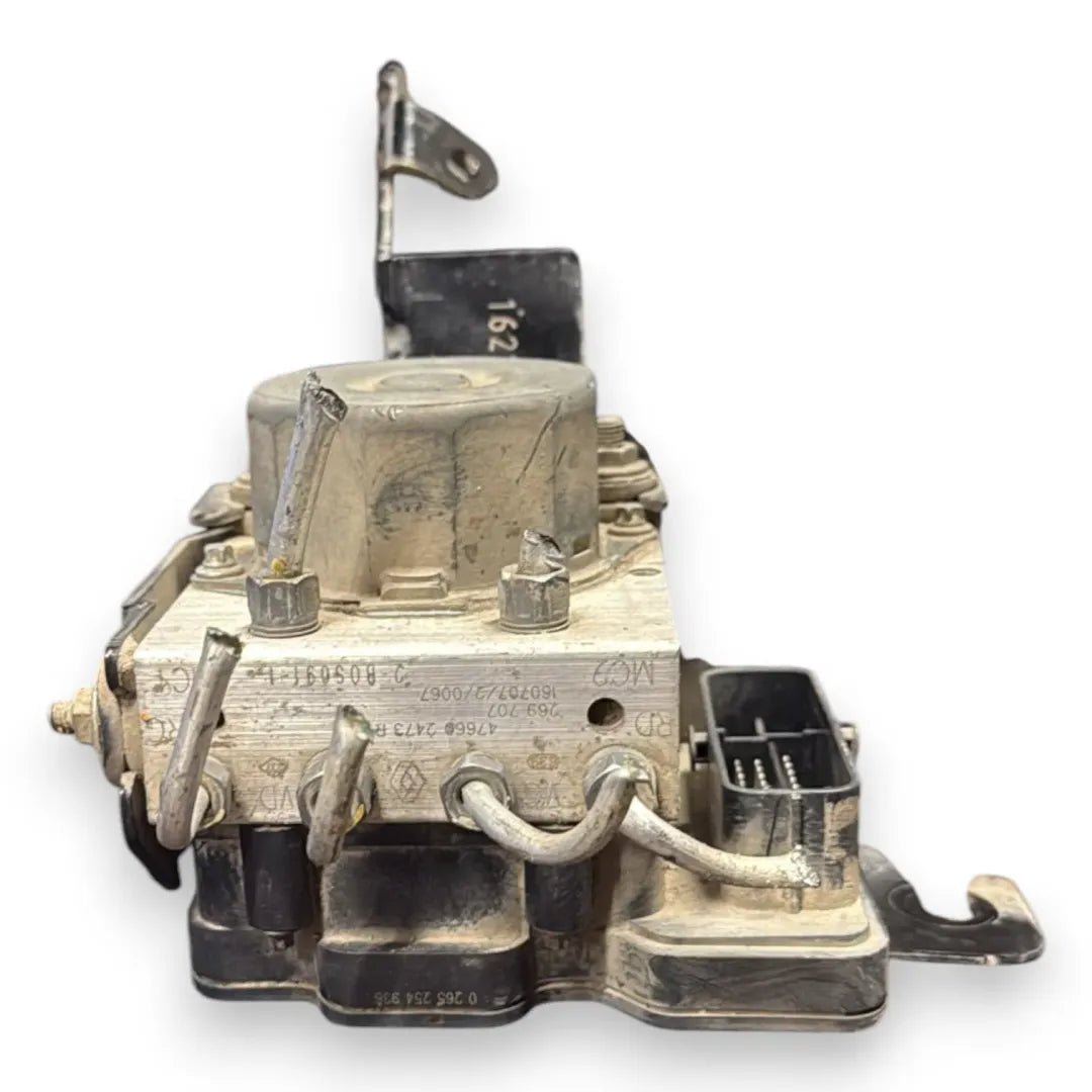 Dettaglio Pompa ABS Dacia Sandero 2ª Serie 2012–2021 cod. 476602473R - foto 2