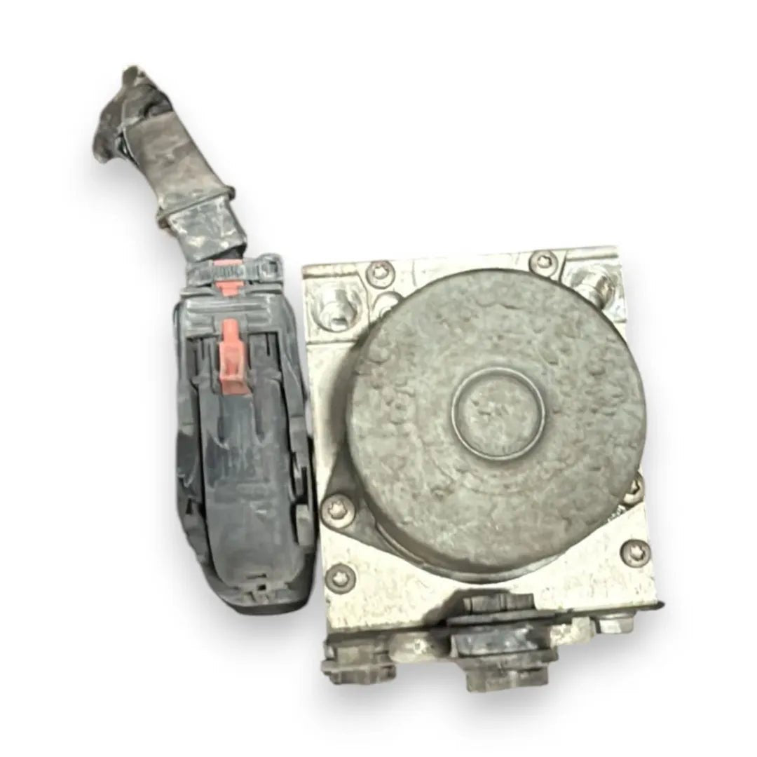 Pompa / gruppo idraulico ABS Volkswagen UP 1S - F&amp;P CRASH SRL - Ricambi Usati