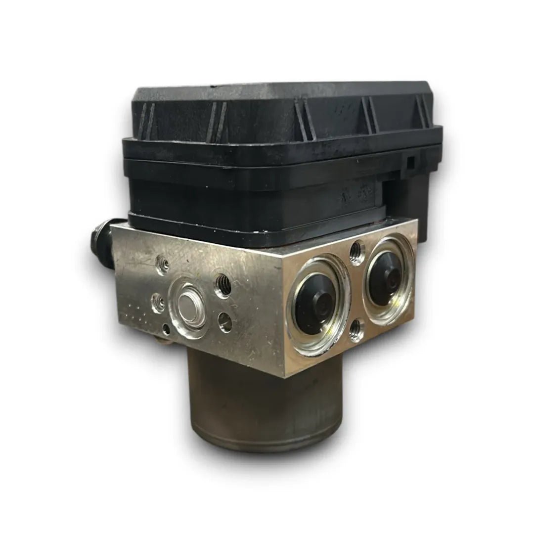 Dettaglio Pompa ABS Yamaha TMAX 560 2022–2024 cod. BBW8593000 - foto 2