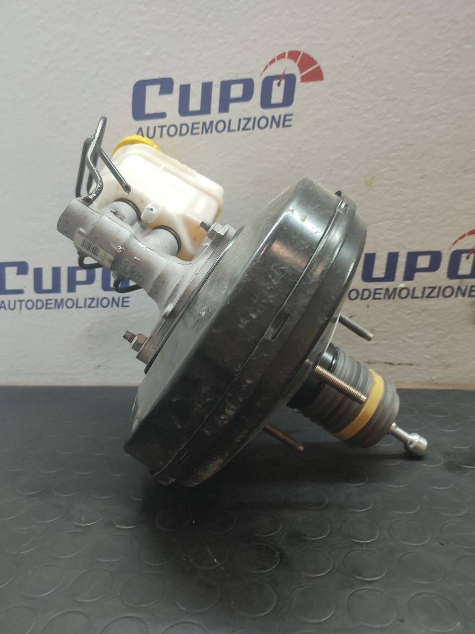 Pompa servofreno FIAT 500 1.2 (2008) benz cod: 51838696 - F&P CRASH SRLS - Ricambi Usati