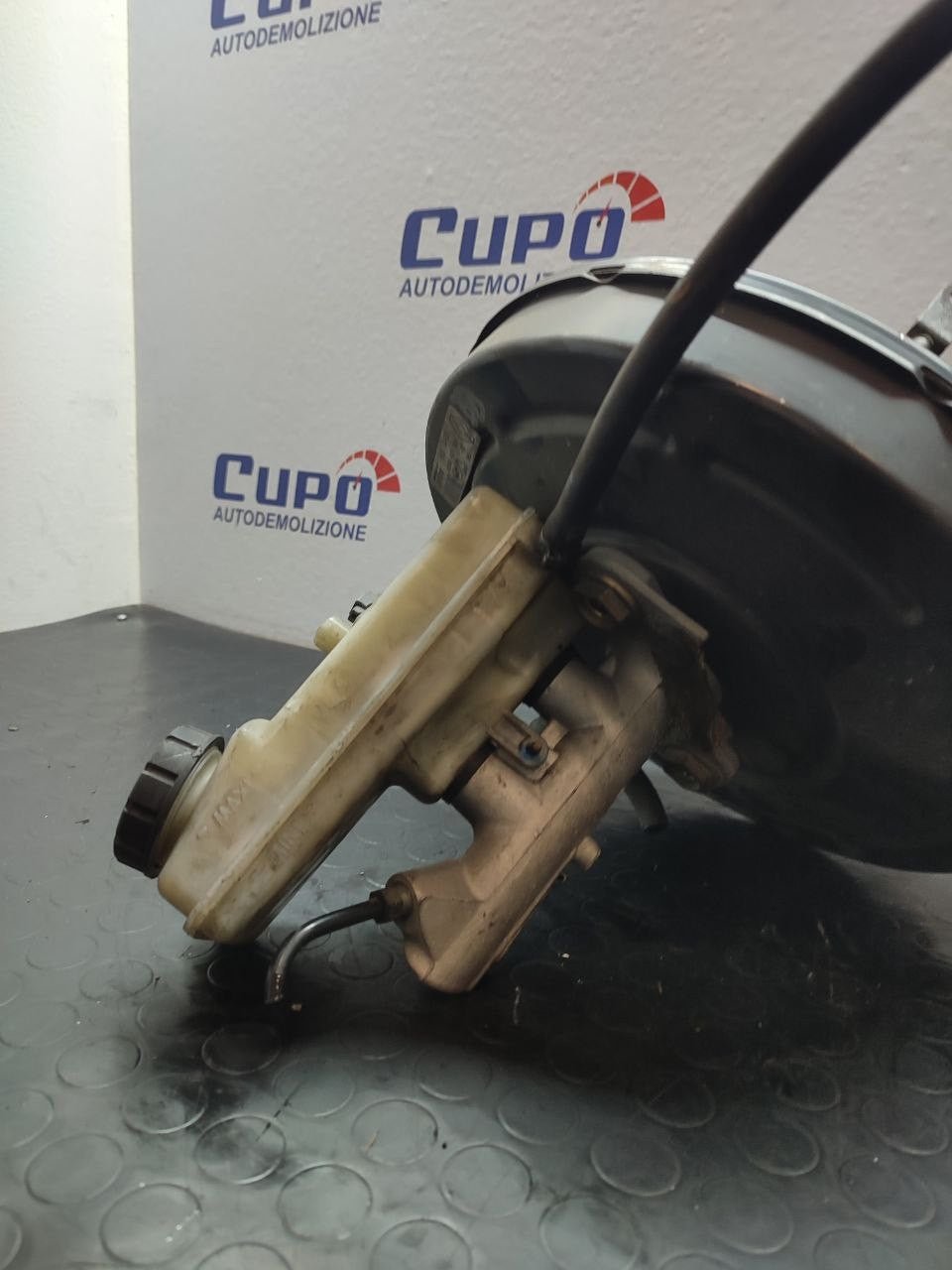 Pompa Servofreno RENAULT MEGANE II SERIE 1.5 (2006) D cod: 8200453735 - F&amp;P CRASH SRLS - Ricambi Usati