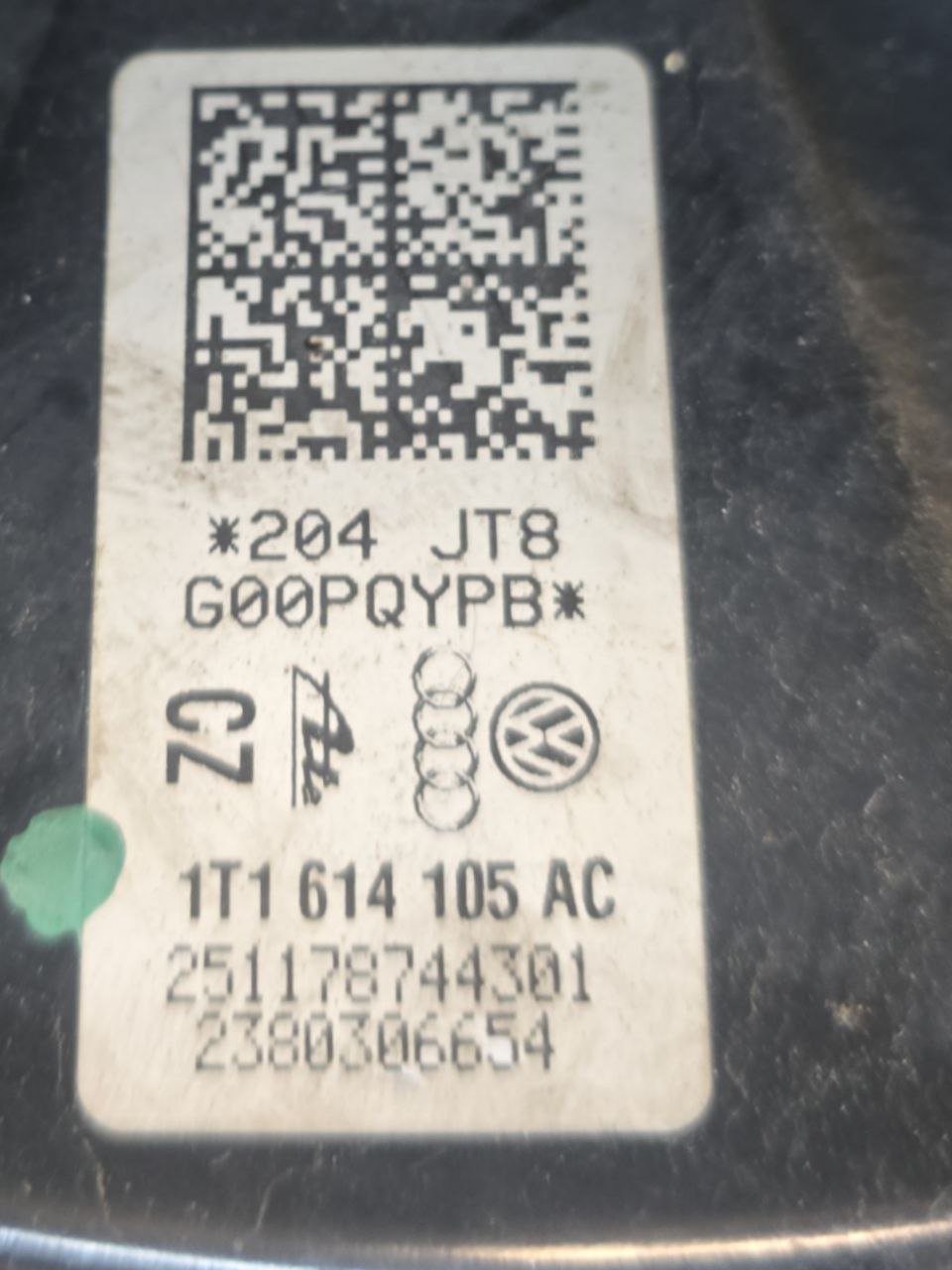 Pompa Servofreno Volkswagen Caddy / Volkswagen Touran 1.6 Diesel ( 2010 - 2015 ) Cod : 1T1614105AC - F&P CRASH SRLS - Ricambi Usati