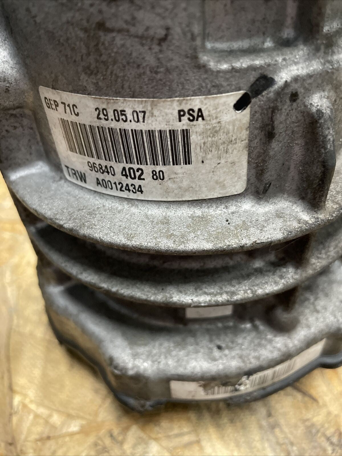 Pompa Servosterzo Citroen C4 Picasso 9684040280 - F&P CRASH SRLS - Ricambi Usati