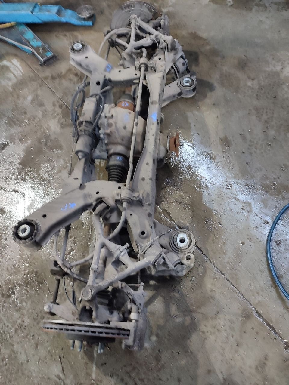 Ponte assale posteriore Jaguar Xf ( x250 - 2008 ) 2.7 D 204 cv cod 8W93 - 4A213 - BA - F&P CRASH SRLS - Ricambi Usati