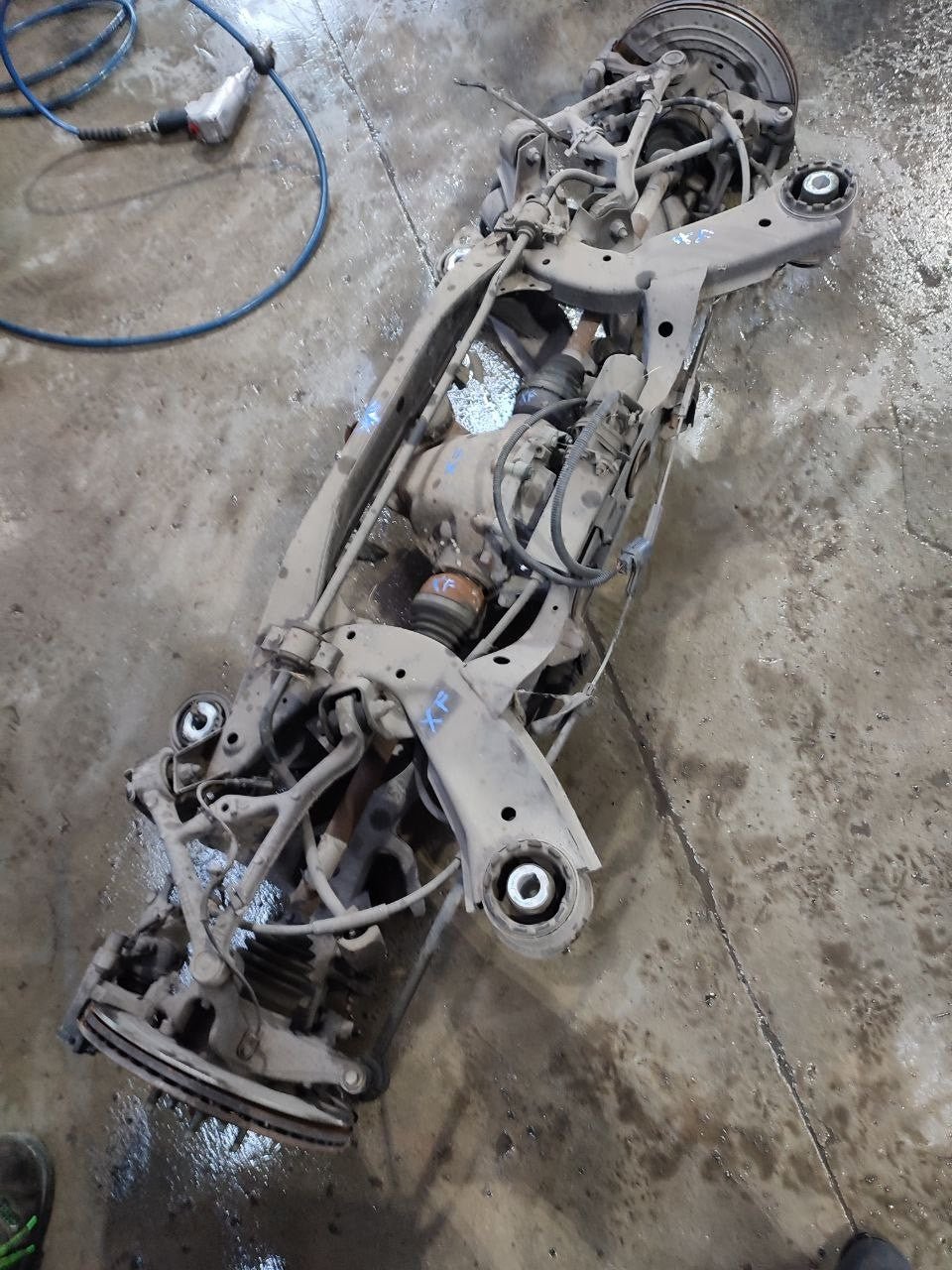 Ponte assale posteriore Jaguar Xf ( x250 - 2008 ) 2.7 D 204 cv cod 8W93 - 4A213 - BA - F&amp;P CRASH SRLS - Ricambi Usati