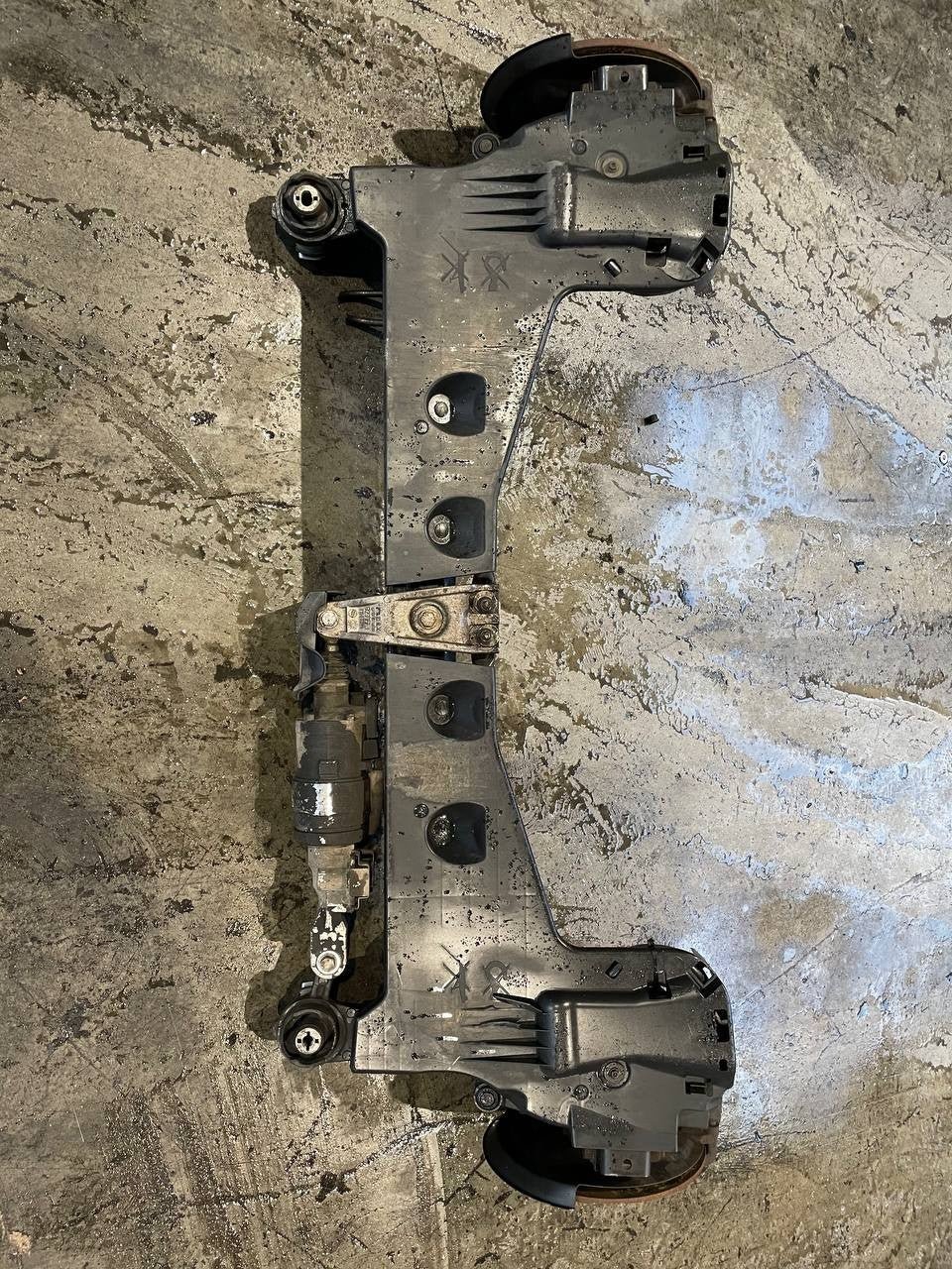 Ponte assale posteriore Renault laguna station wagon 1.9 dci f9q ( mk3 - 2003 ) - F&P CRASH SRLS - Ricambi Usati