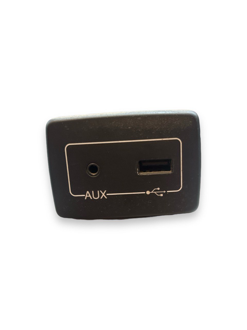 Porta Presa USB AUX Fiat 500L ( 2018 ) cod : 7356546330 - F&P CRASH SRLS - Ricambi Usati