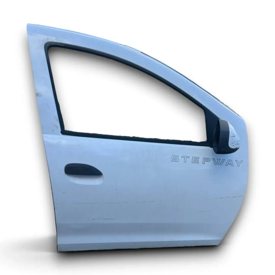 Portiera anteriore destra Dacia Sandero 2ª Serie 2012–2021 OEM 801007952R - F&P CRASH SRL - Ricambi Usati