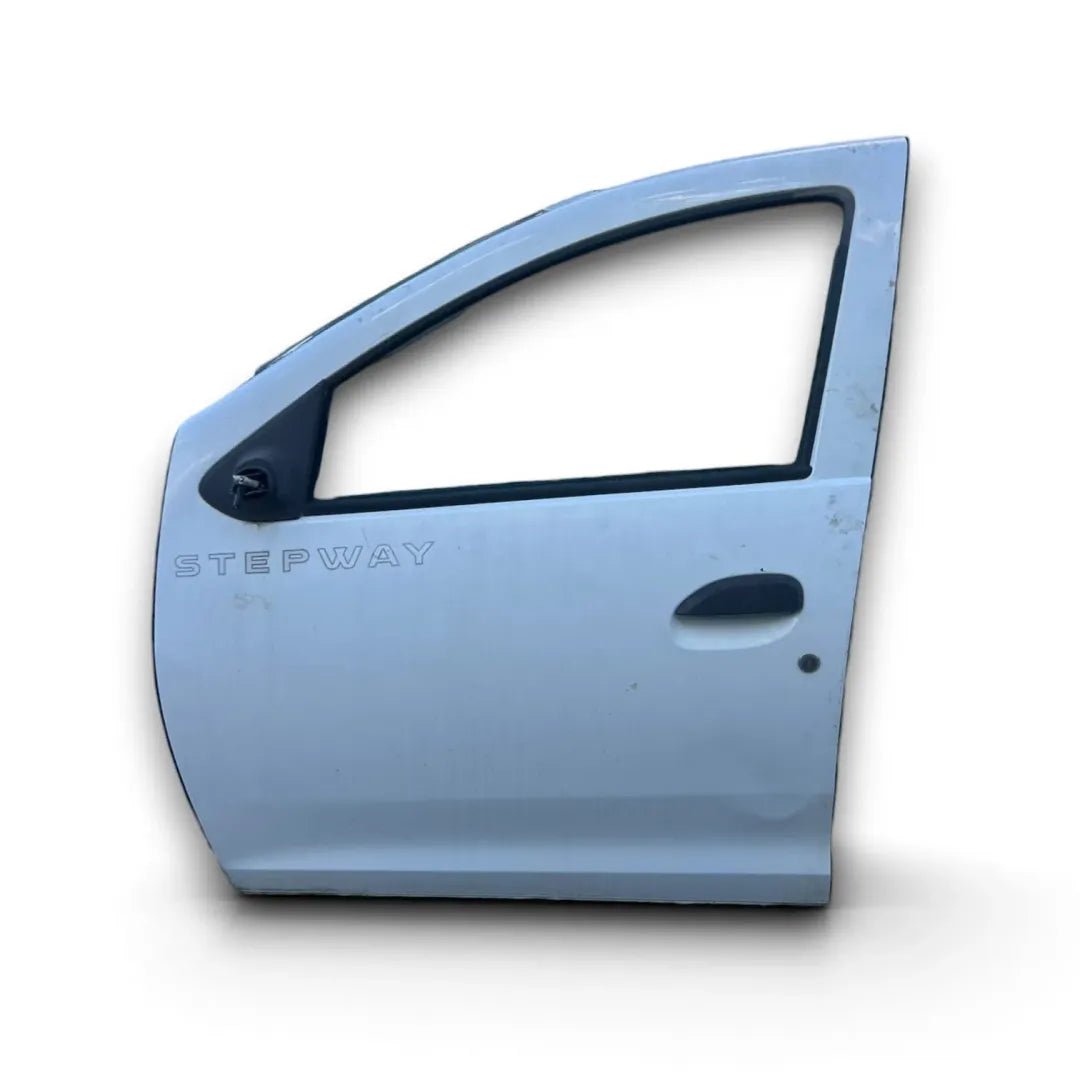 Portiera anteriore sinistra Dacia Sandero 2ª Serie 2012–2021 OEM 801012479R - F&amp;P CRASH SRL - Ricambi Usati