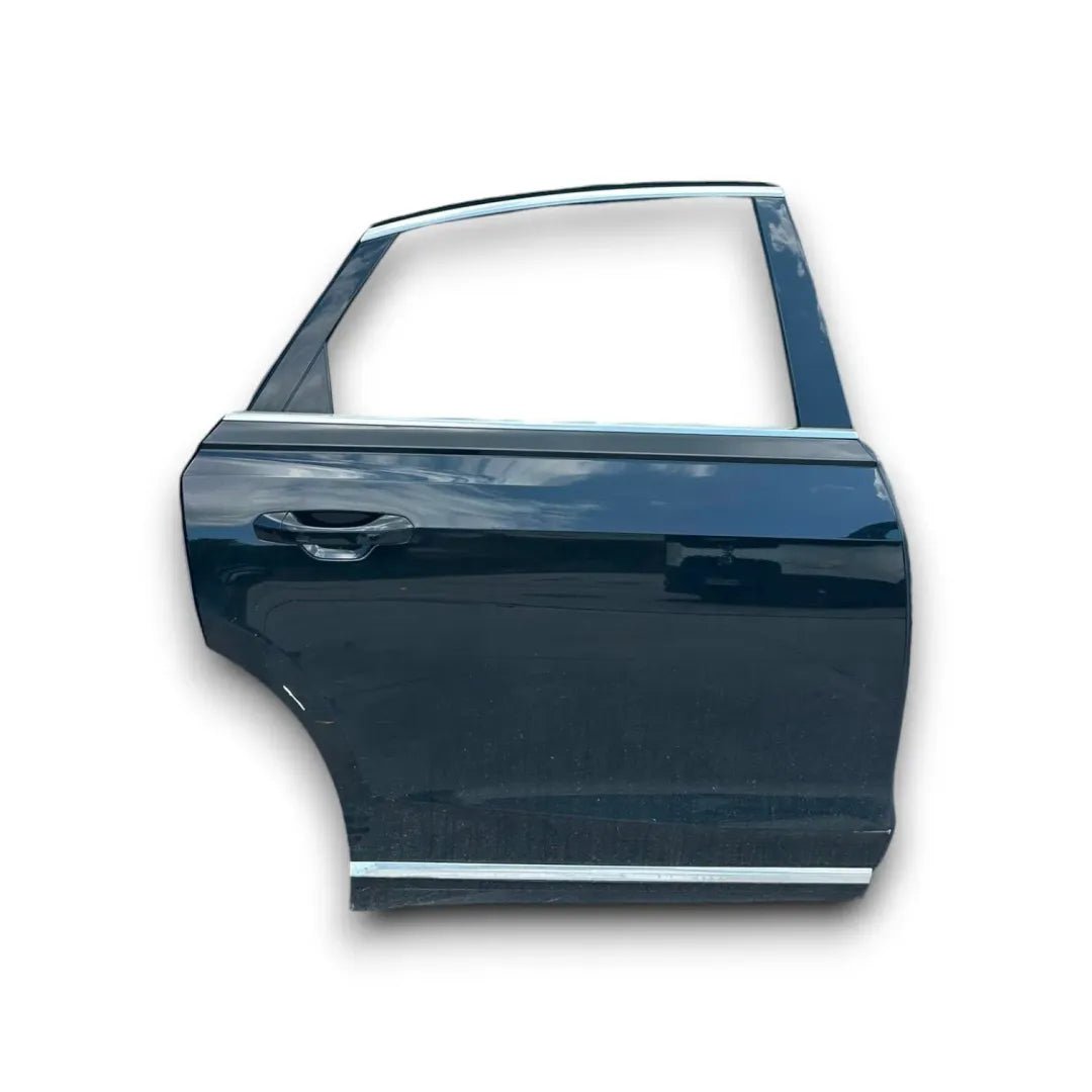 Portiera posteriore completa destra Audi A8 4N0833052A - F&amp;P CRASH SRL - Ricambi Usati