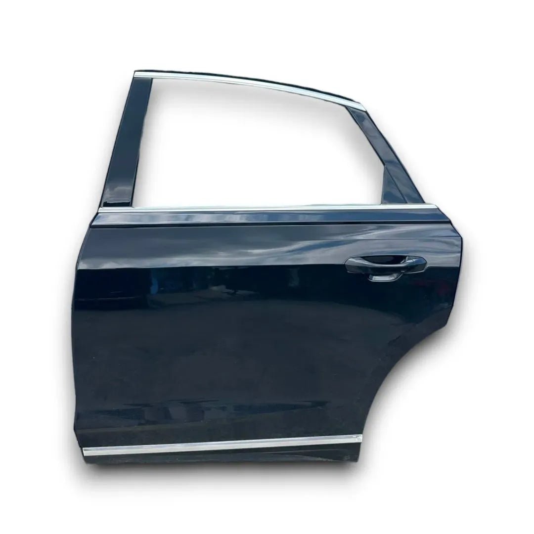 Portiera posteriore sinistra Audi A8 2017–2021 OEM 4N0833051A
