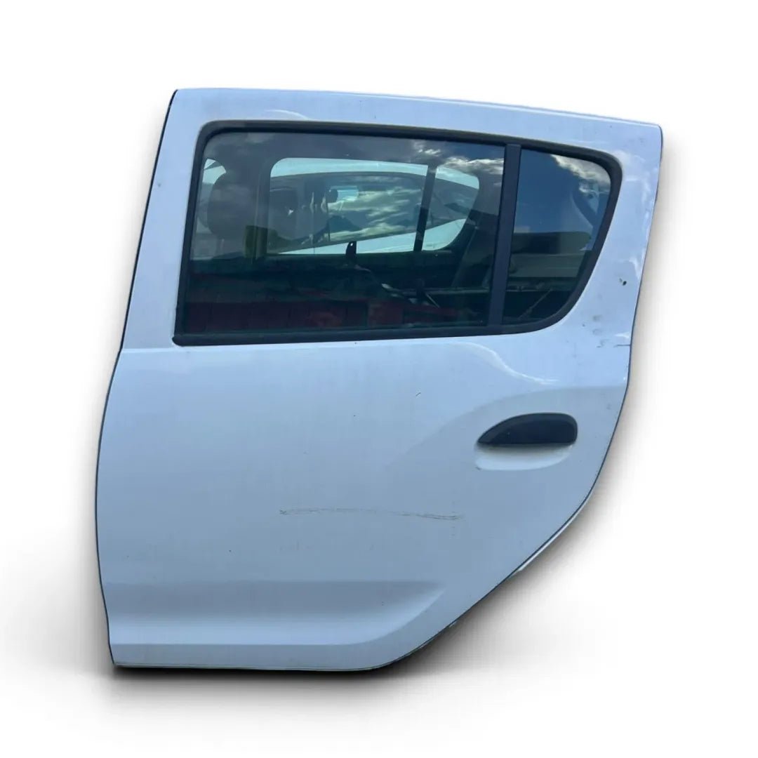 Portiera posteriore sinistra Dacia Sandero 2ª Serie 2012–2021 OEM 821017625R - F&P CRASH SRL - Ricambi Usati