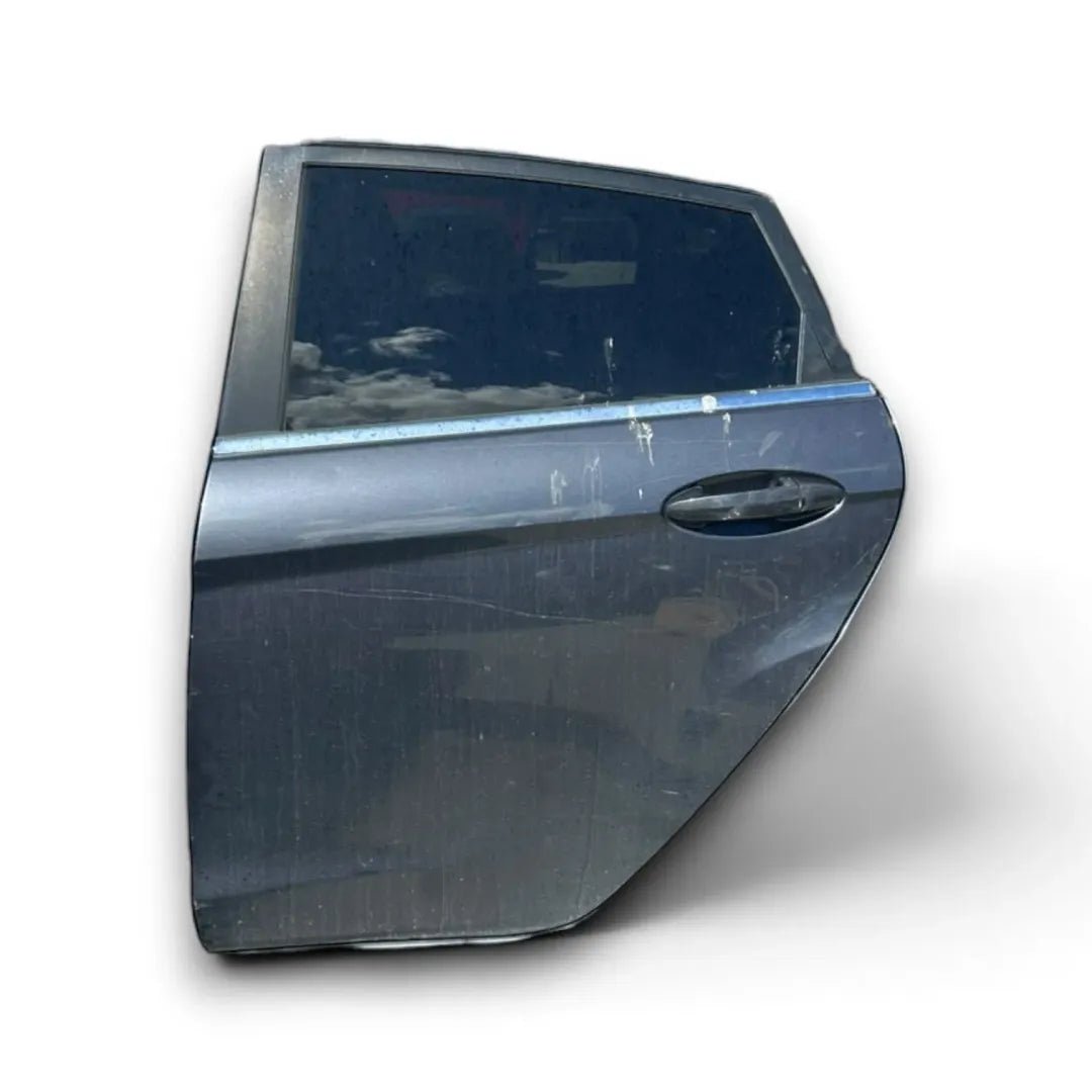 Portiera posteriore sinistra Ford Fiesta 2008–2013 OEM 1692503 - F&P CRASH SRL - Ricambi Usati