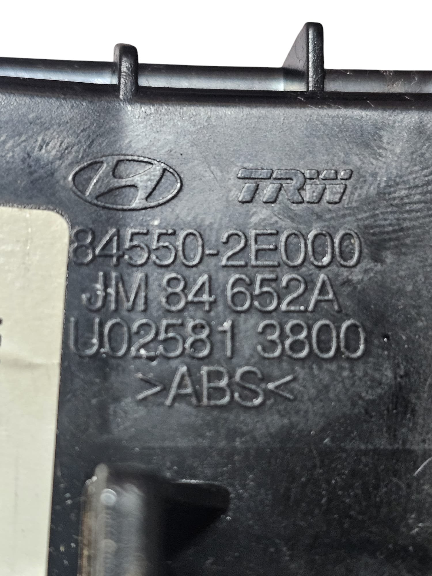 Posacenere Tunnel Centrale Hyundai Tucson Cod:84550 - 2E000 (2004 - 2009) - F&P CRASH SRLS - Ricambi Usati