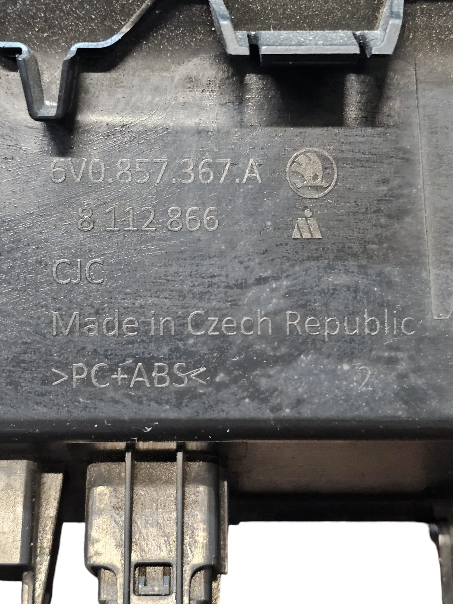 Cigarette Lighter Socket / AUX Skoda Fabia NJ (2014 - 2021) Code:5Q0907561K - F&P CRASH SRLS - Used Spare Parts