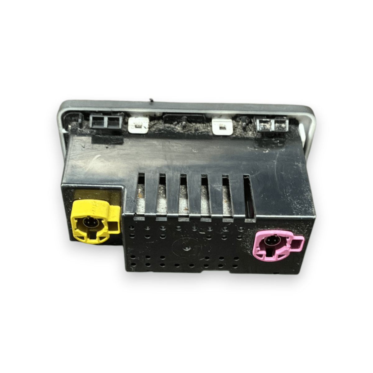 USB+ USB - C socket land rover defender l663 code:l8b2 - 19e110 - dc (2019 - ) - F&P CRASH SRL - Used Parts