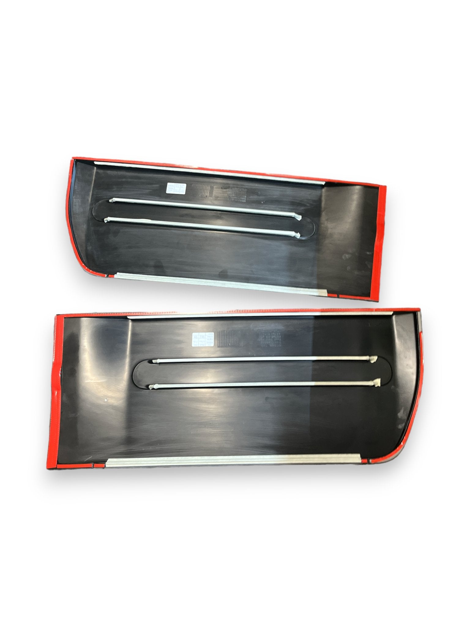 Protezione Porte Posteriori Nissan Navara D40 cod : KE760EB450 - F&P CRASH SRLS - Ricambi Usati
