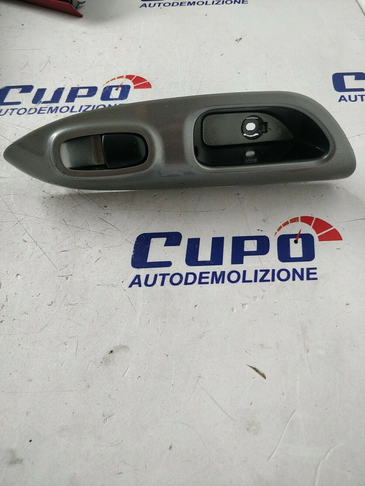 Pulsante Alzacristalli Posteriore Destro Nissan Juke F15 2012 25411 - 1KA5A - F&P CRASH SRLS - Ricambi Usati