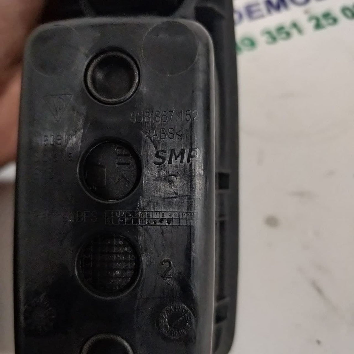 Pulsante Alzavetri Porsche Macan Anteriore destro Passeggero 95b867152 - F&P CRASH SRLS - Ricambi Usati