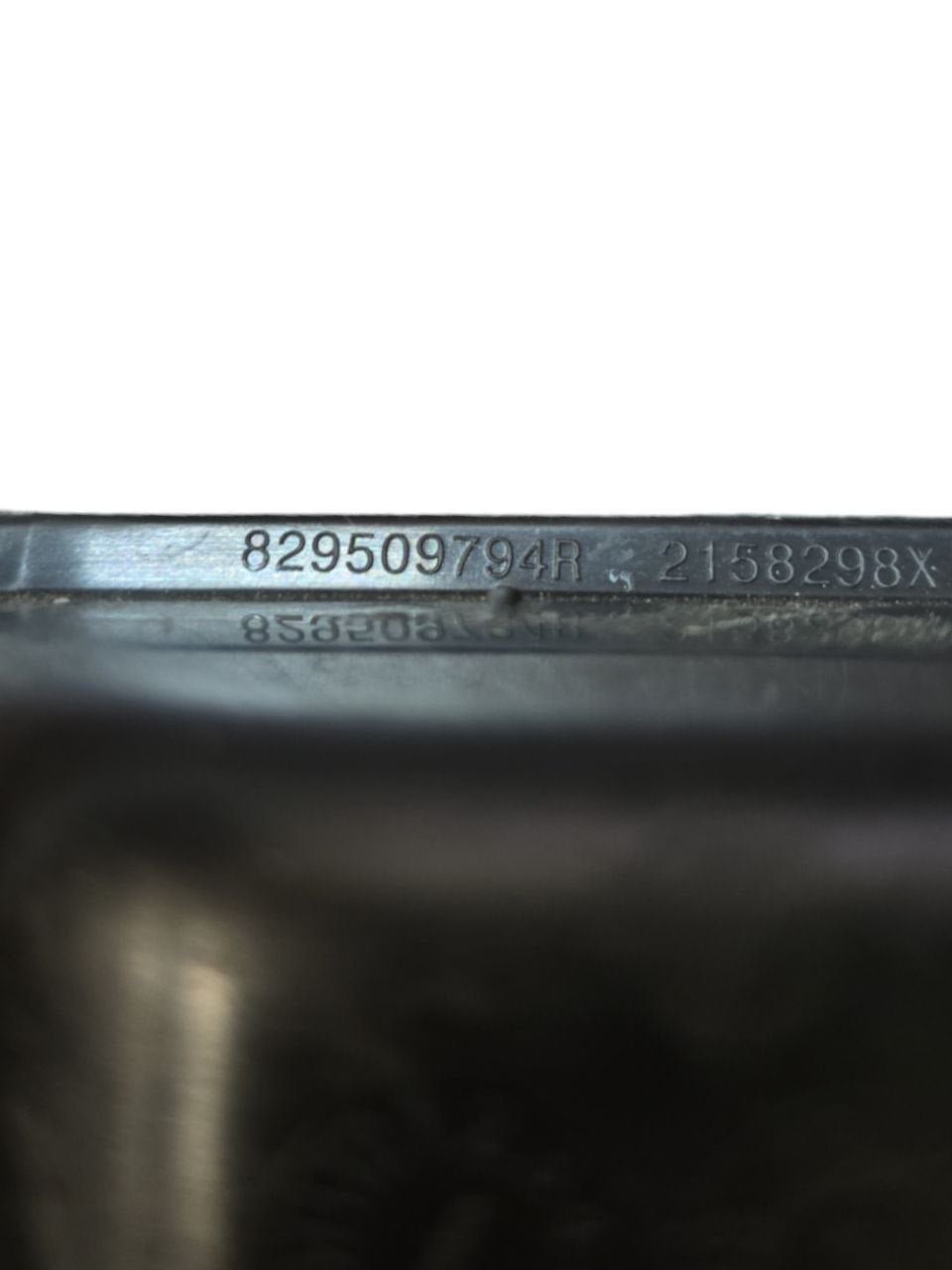 Left Rear Window Lift Button Renault Captur II (2019 >) Code: 829509794R - F&P CRASH SRLS - Used Spare Parts