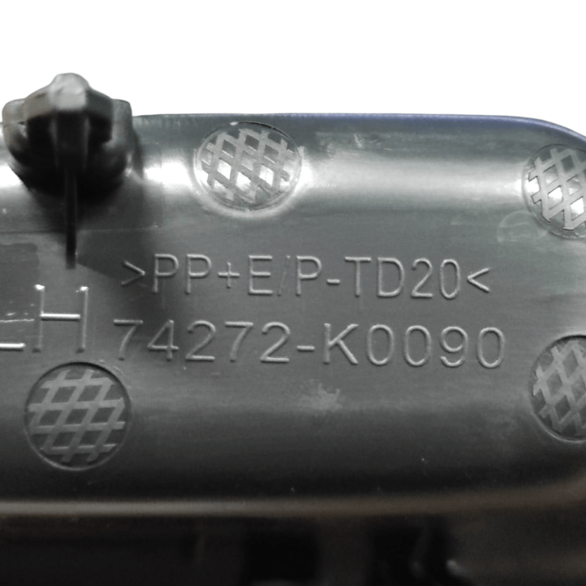 Left Rear Window Lift Button Toyota Yaris Cross COD: 74272K0090 (2020 - ) - F&P CRASH SRLS - Used Parts