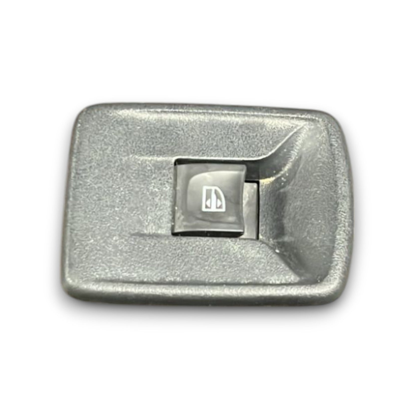 Pulsante Anteriore Destro Dacia Sandero II cod:00235634 - T056 (2020 >) - F&P CRASH SRLS - Ricambi Usati