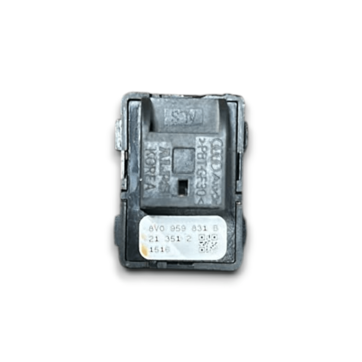 pulsante apertura portellone audi q2 cod:8v0959831b (2016 >) - F&P CRASH SRL - Ricambi Usati