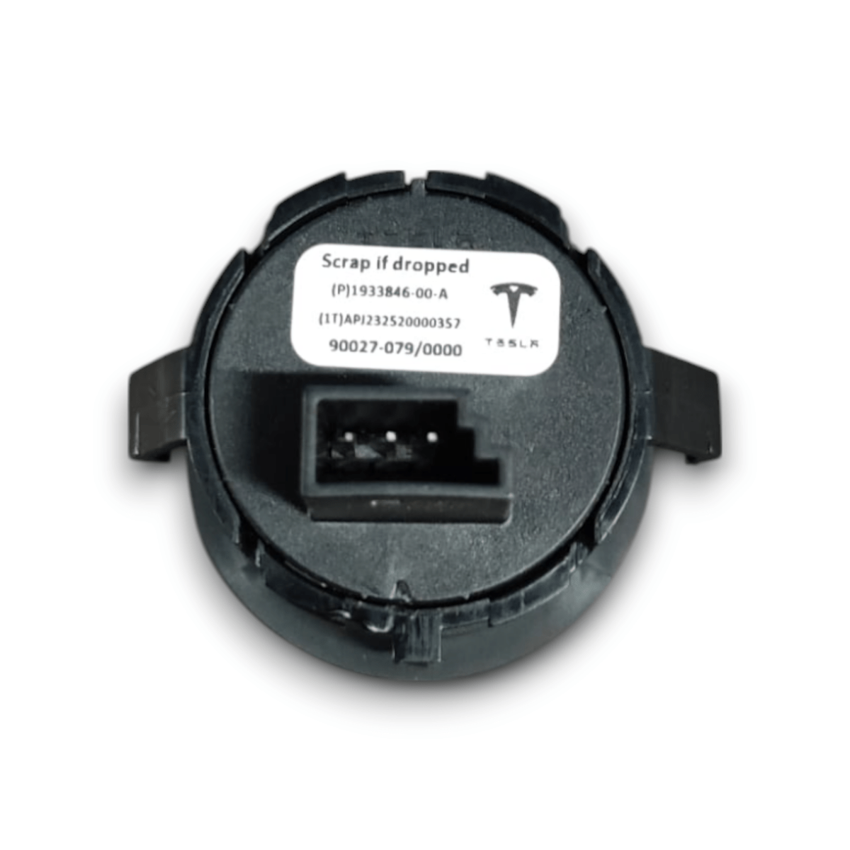 Pulsante bagagliaio tesla model 3 cod: 193384600a (2021 - ) - F&P CRASH SRLS - Ricambi Usati