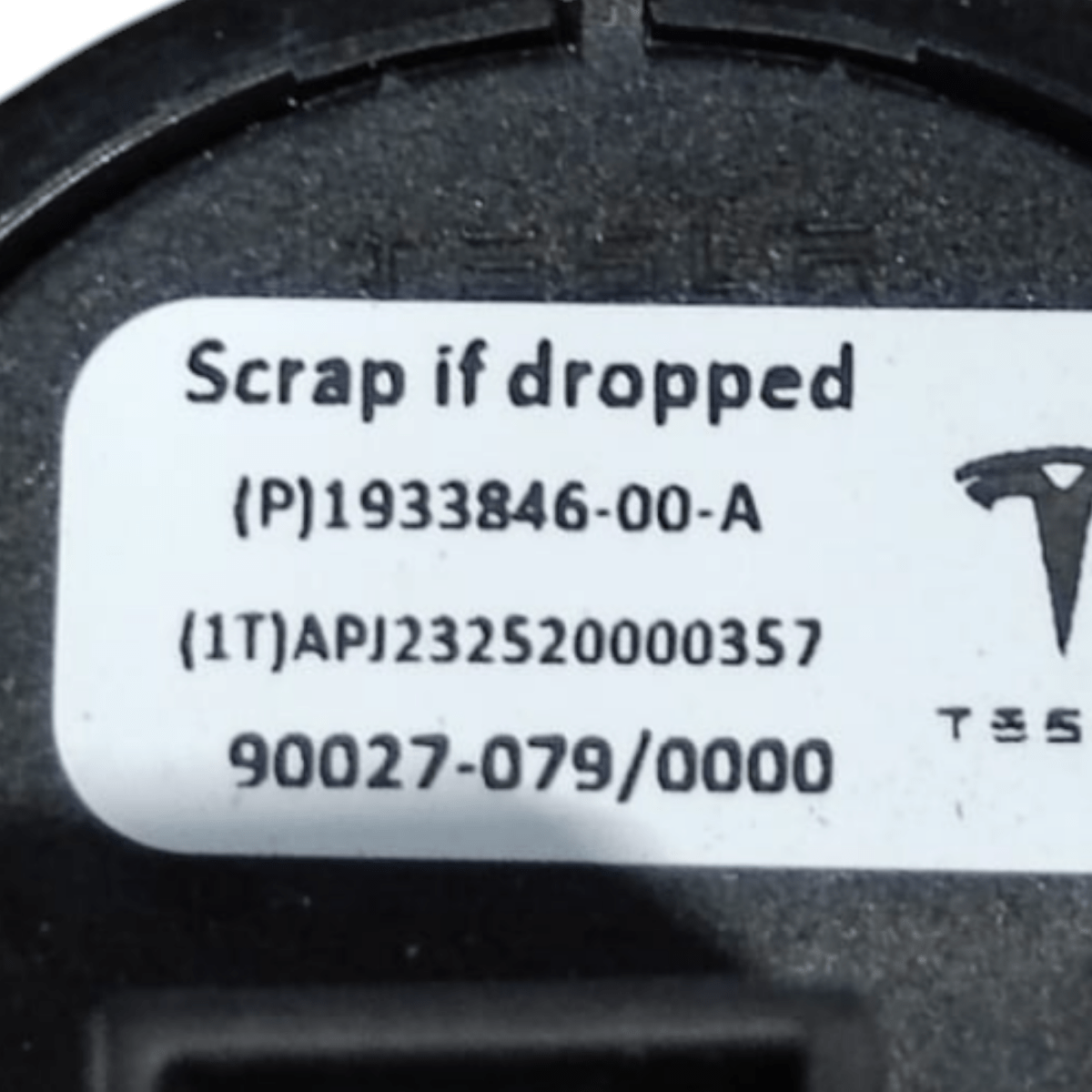 Pulsante bagagliaio tesla model 3 cod: 193384600a (2021 - ) - F&P CRASH SRLS - Ricambi Usati