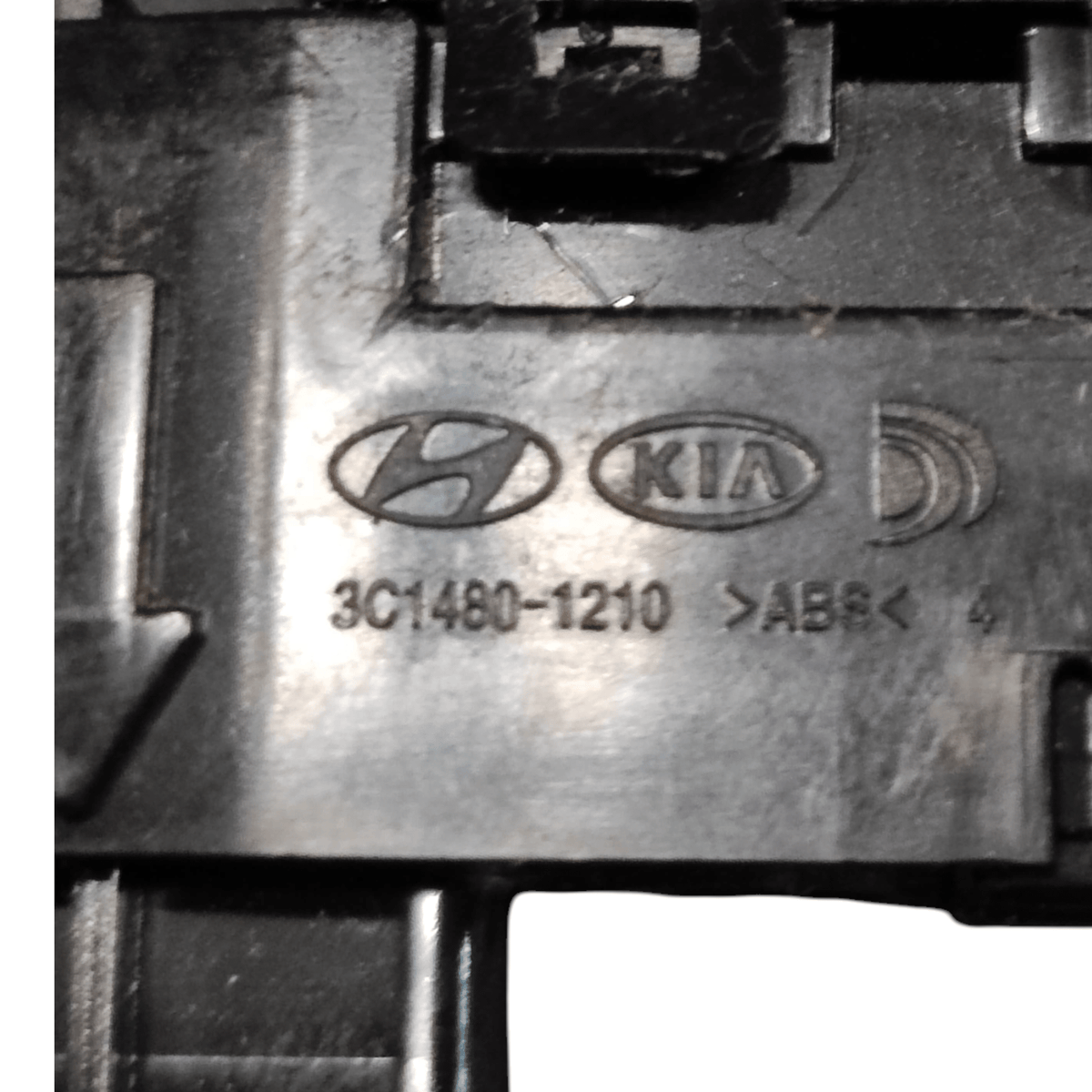 Hyundai Tucson Mirror Control Button COD: 3C1480 - 1210 (2015 - 2020) - F&P CRASH SRLS - Used Parts